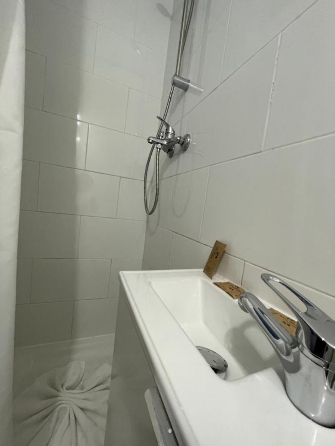סן-דני Hotel Central מראה חיצוני תמונה