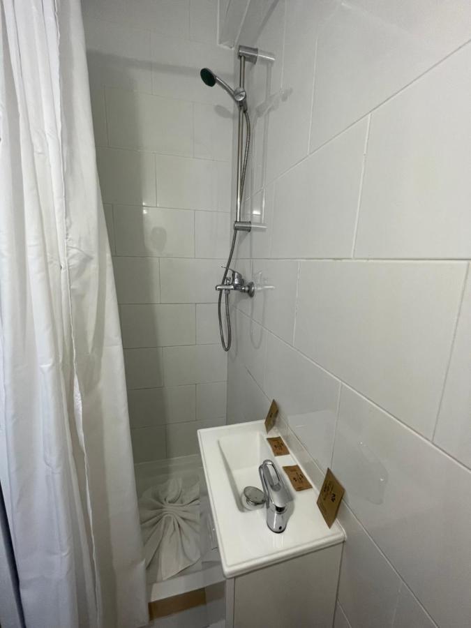 סן-דני Hotel Central מראה חיצוני תמונה